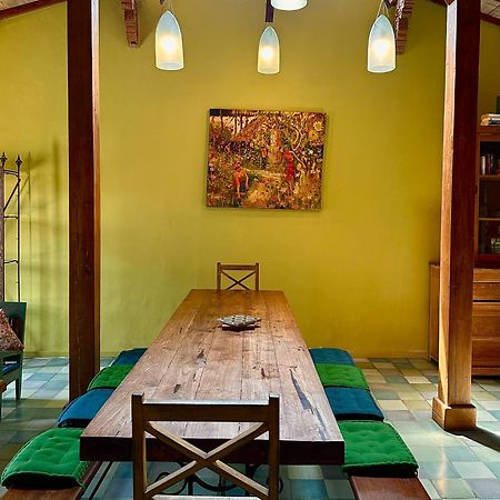 Guesthouse Mooz Canggu  Bagian luar foto