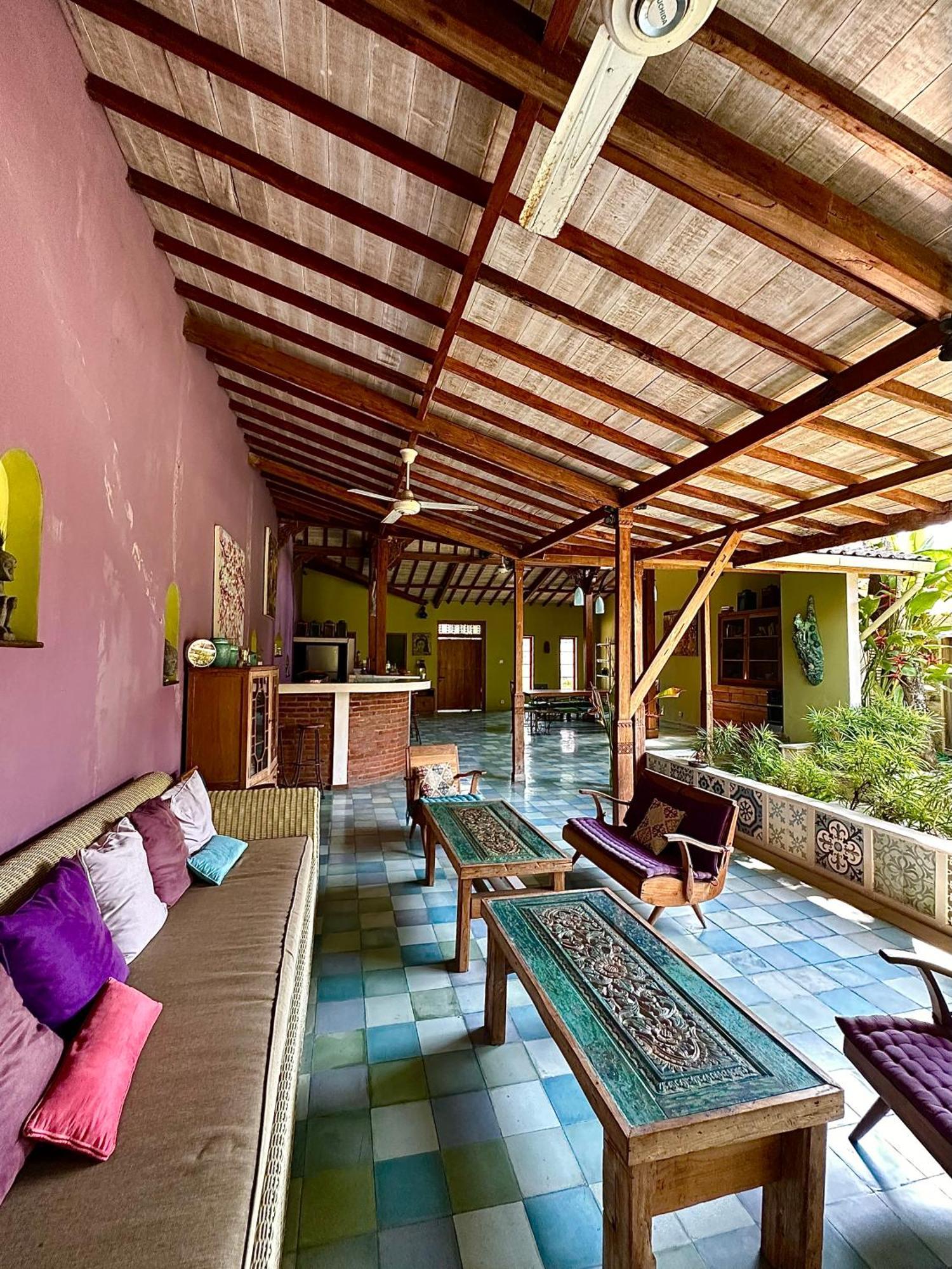 Guesthouse Mooz Canggu  Bagian luar foto